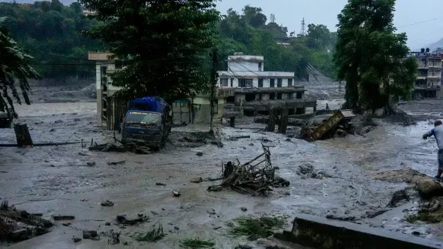 Nepal? Pode haver risco de novas cheias caso detritos bloqueiem rios