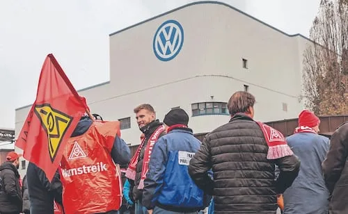Europa apuesta por fabricar armas en plantas automotrices; participan Volkswagen, KNDS, VDL