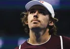 De Minaur tem exames animadores e desafia jovem Sakamoto