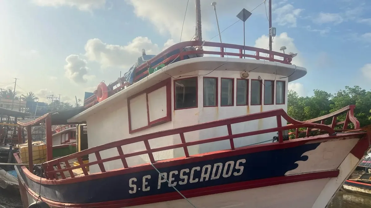 Seis pescadores desapareceram em alto-mar após sair da praia de Itarema, no Ceará; Marinha realiza buscas