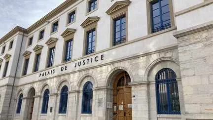 Meurtre de Thomas à Crépol : le parquet de Valence conteste la circonstance aggravante de racisme retenue par les juges d'instruction