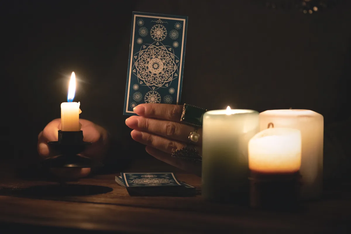Tarot do dia: previsão para os 12 signos em 25/08/2026