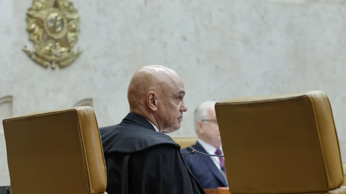 Moraes pede a Fachin acesso a dados sigilosos do caso Master