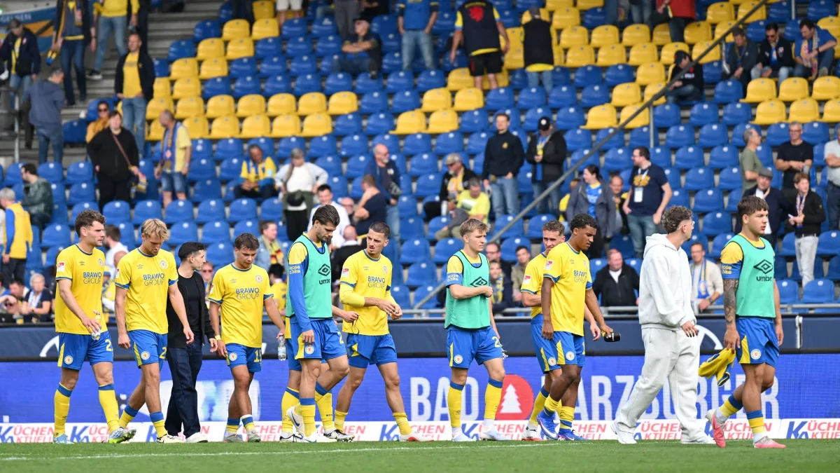 Zweite Bundesliga: Trauerfall in Braunschweig überschattet den Spieltag