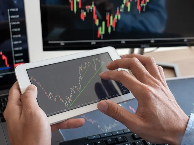 Tech analyst flags Meesho, PolicyBazaar among 3 breakout stocks in midcaps