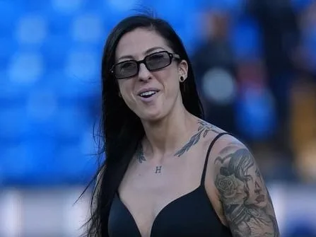 Jenni, horas calientes
