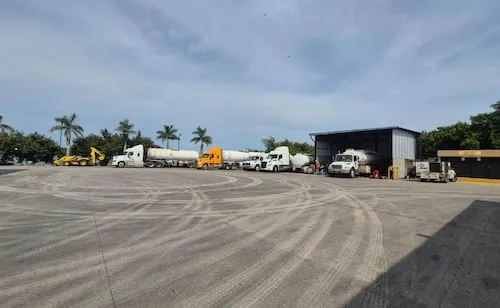 Aseguran 297 mil litros de diésel en Altamira, Tamaulipas; reportan tres detenidos