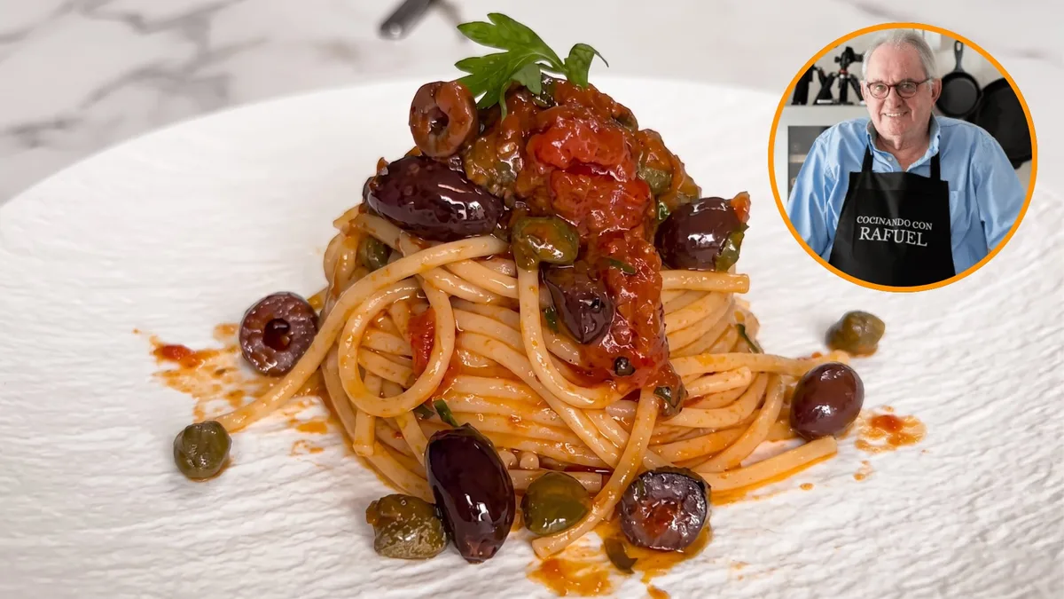 El chef Rafael Antonio prepara la receta que demuestra que no hace falta pasarse dos horas en la cocina para tener un plato con muchísimo sabor mediterráneo