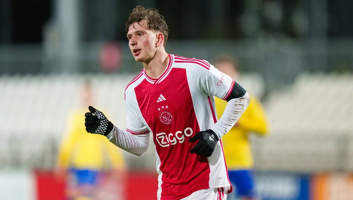 PSG chega a acordo com Ajax e vai pagar R$ 330 milhões por atacante