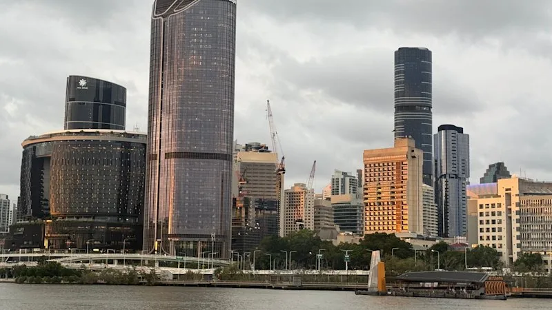 Rain, thunderstorms a chance in Brisbane after warm stretch