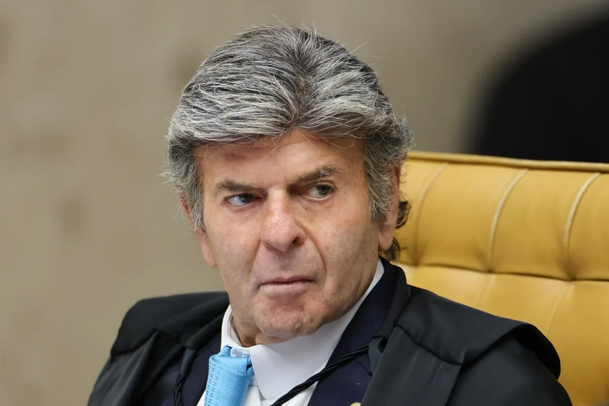 Filho de Fux para Vorcaro após marcar encontro: “tapete vermelho irmão”