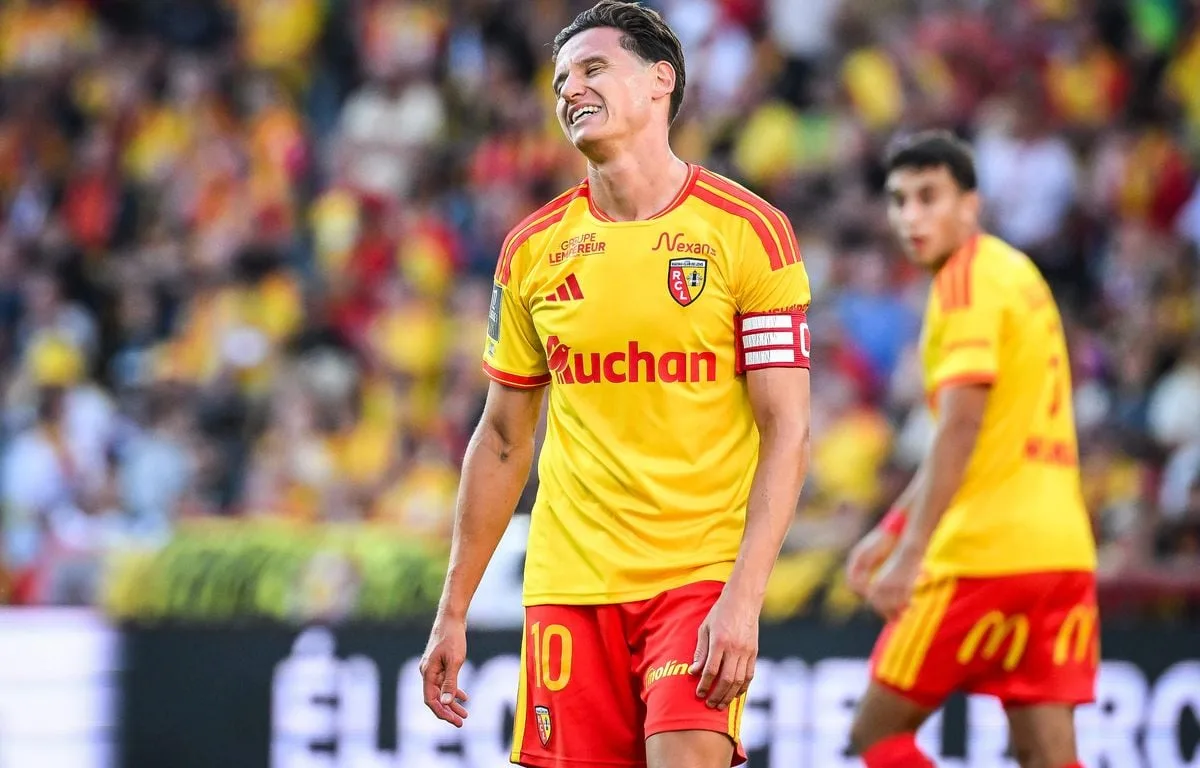 EN DIRECT Lens - Sporting: Le poteau sauve le Sporting sur une frappasse d'Ivanovic...