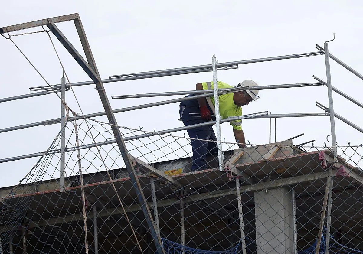 En Galicia hay empresas «en las que faltan 1.120 trabajadores todos los días» que están de baja