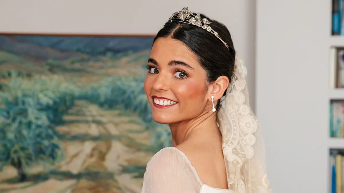 Eugenia, la novia que se casó con el velo de su bisabuela que llevaba décadas guardado: "Fue de las cosas más especiales del conjunto"