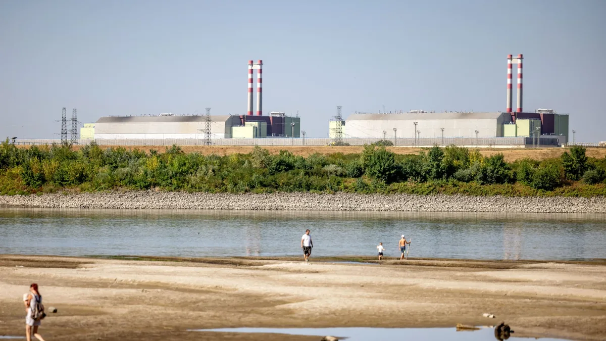 Le Danube est tombé à son plus bas niveau jamais enregistré: face à la sécheresse, la Hongrie va remonter le niveau du fleuve d'un mètre pour qu'il refroidisse la plus grande centrale nucléaire du pays