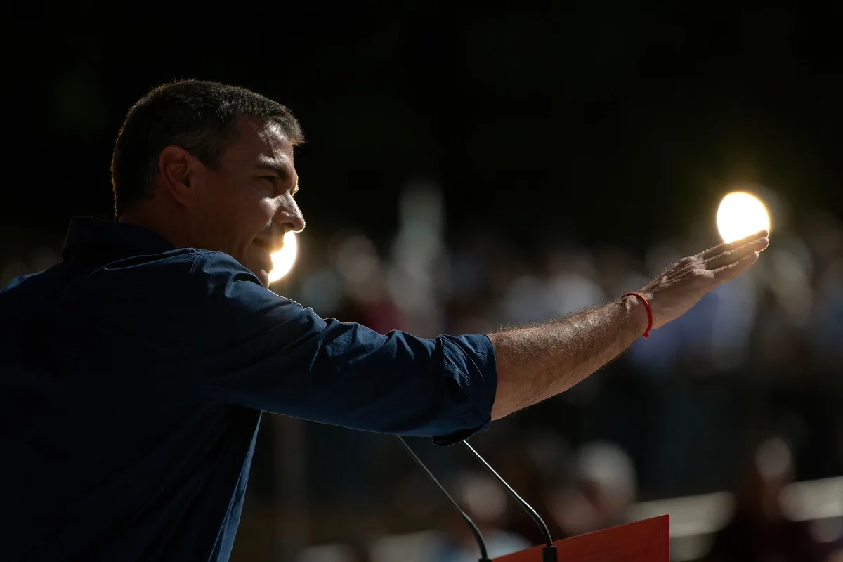Sánchez fuerza un plan millonario de ayudas para la mitad de los electores el 29-N en un intento de recuperar el apoyo de jóvenes y mujeres