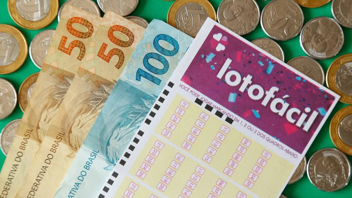 Grupo aposta bolão de R$ 1 milhão na Lotofácil da Independência e surpreende com quase 8 mil cartelas premiadas