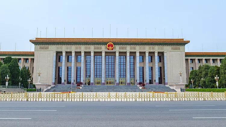China mulls draft law against cross-border corruption