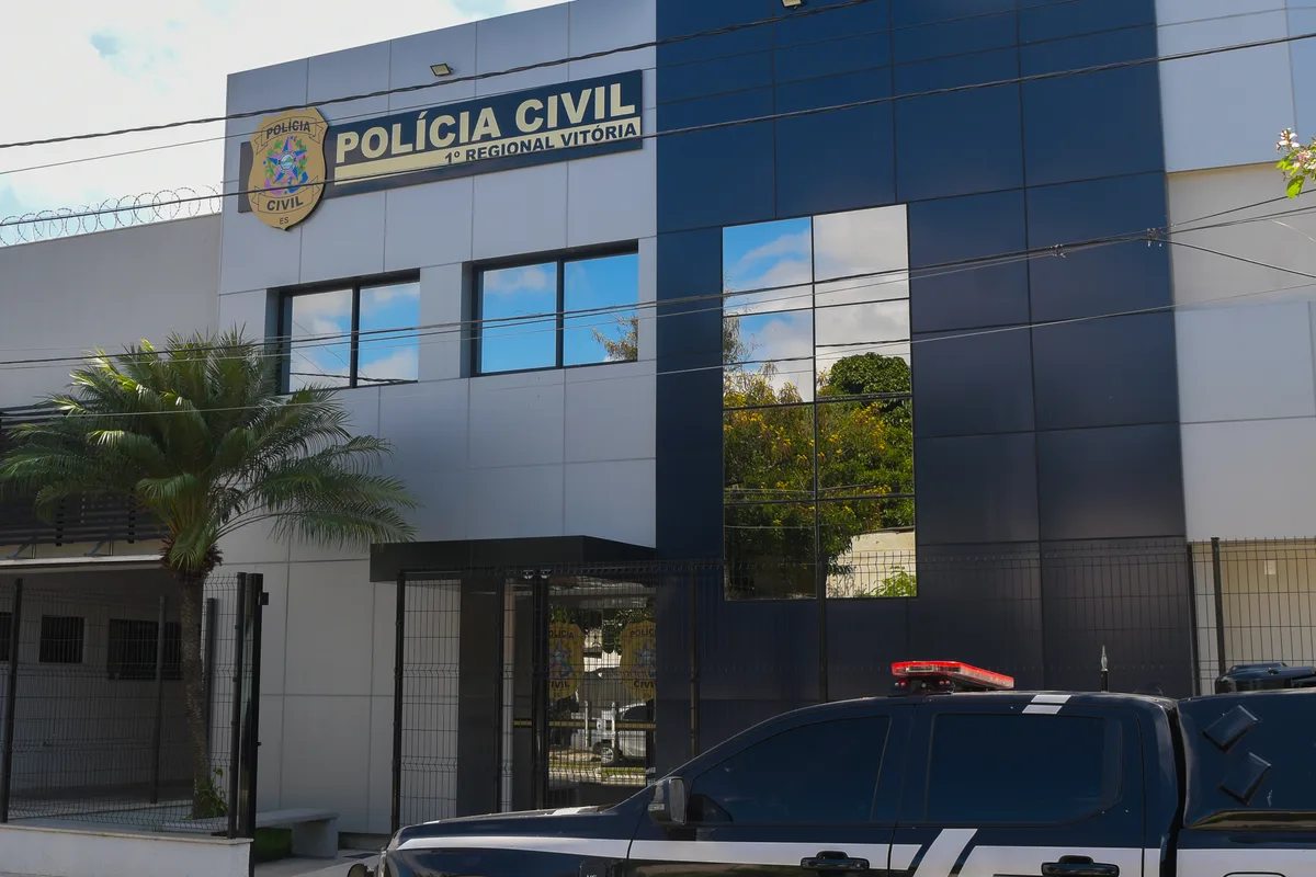 Filho agride a mãe de 65 anos e é preso em Vitória