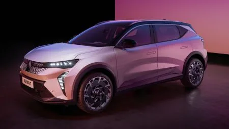 Renault Scenic E-Tech: Modellpflege bringt mehr Reichweite und Ladetempo
