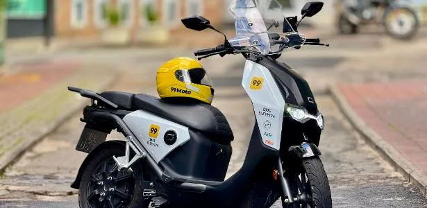 Motos elétricas avançam lentamente em SP e aposta é troca rápida de bateria