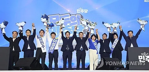 김민석, 현충원 참배·DJ 추도식 참석…靑 비서실장 접견도