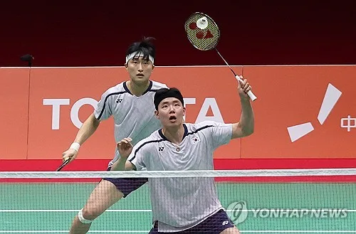 [아시안게임] 男배드민턴, 홍콩 3-1로 꺾고 단체전 8강 안착…중국과 맞대결