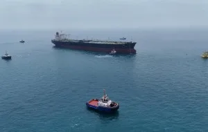 Petróleo fecha em alta com ataques no Mar Vermelho e negociações EUA-Irã sem tração