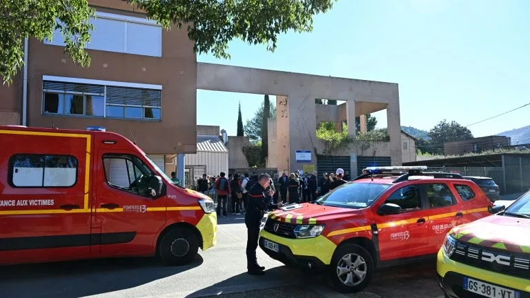 Fan de "Call of Duty", "seul"... Le profil du suspect des tirs de fusil dans un collège à Aubagne se dessine