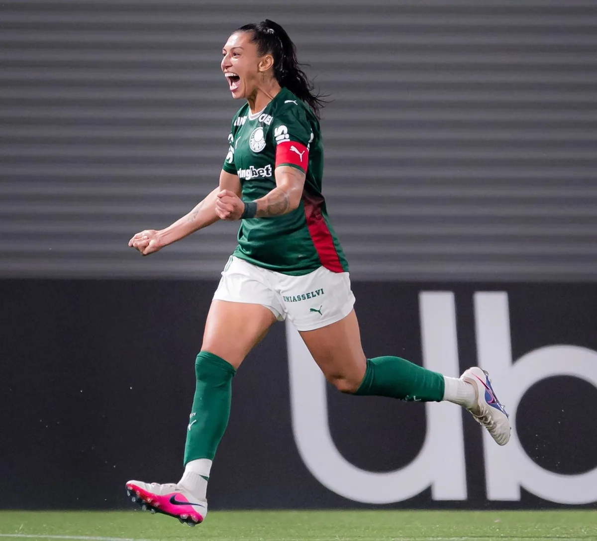 Cartola Feminino: rodada #17 encerra a 1ª fase da competição; veja quando fecha o mercado