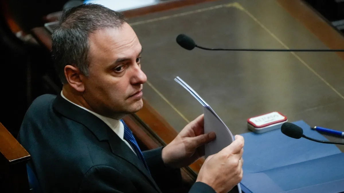A horas de que venza el plazo, Adorni pidió suspender el requerimiento que lo obliga a justificar su patrimonio