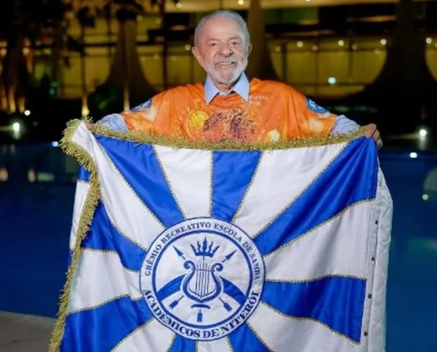 TSE abre processo contra Lula por desfile eleitoreiro na Sapucaí com dinheiro público
