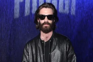 Guerra no império Ray-Ban: herdeiro ataca CEO e executivos fecham cerco