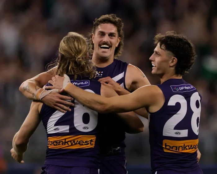 Fremantle Dockers v Geelong Cats: AFL semi-final – live