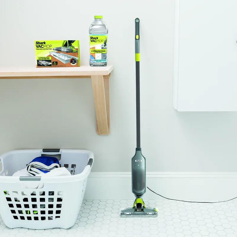 Shark VacMop VM200, un balai‑laveur au format compact qui combine avec efficacité aspiration et lavage