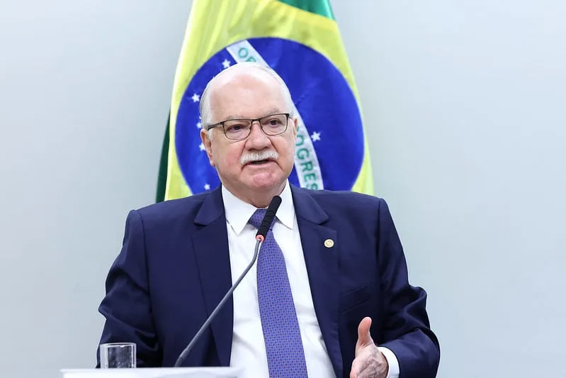 Fachin manda Mendonça retirar sigilo de petição sobre pagamentos a Vorcaro