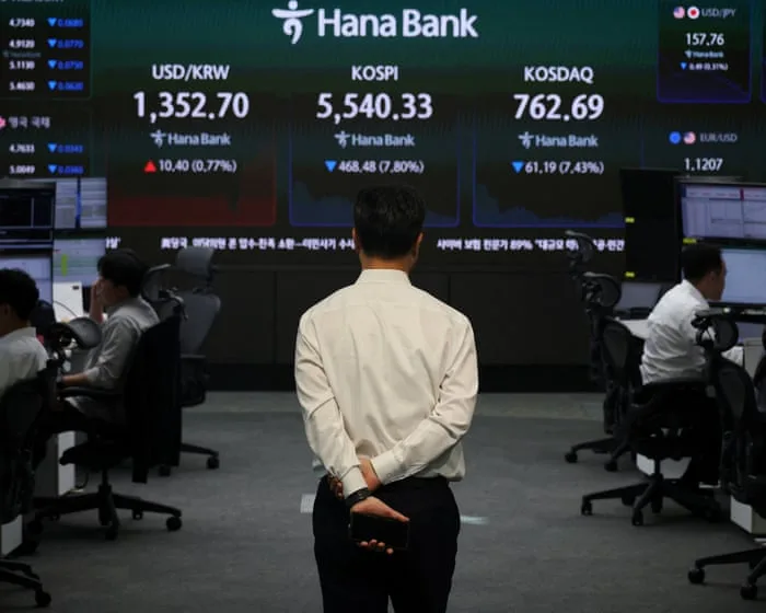 Tech stock sell-off intensifies as markets fret about AI; UK growth beats forecasts in August – business live
