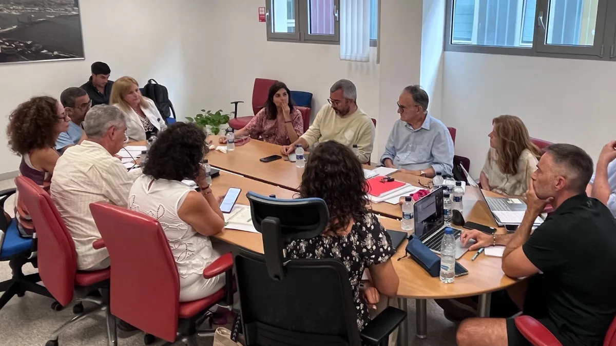 Sanidad niega el colapso en Ceuta, pero seguirá reforzando la plantilla del hospital: “Médico que pueda ser contratado, va a ser contratado”