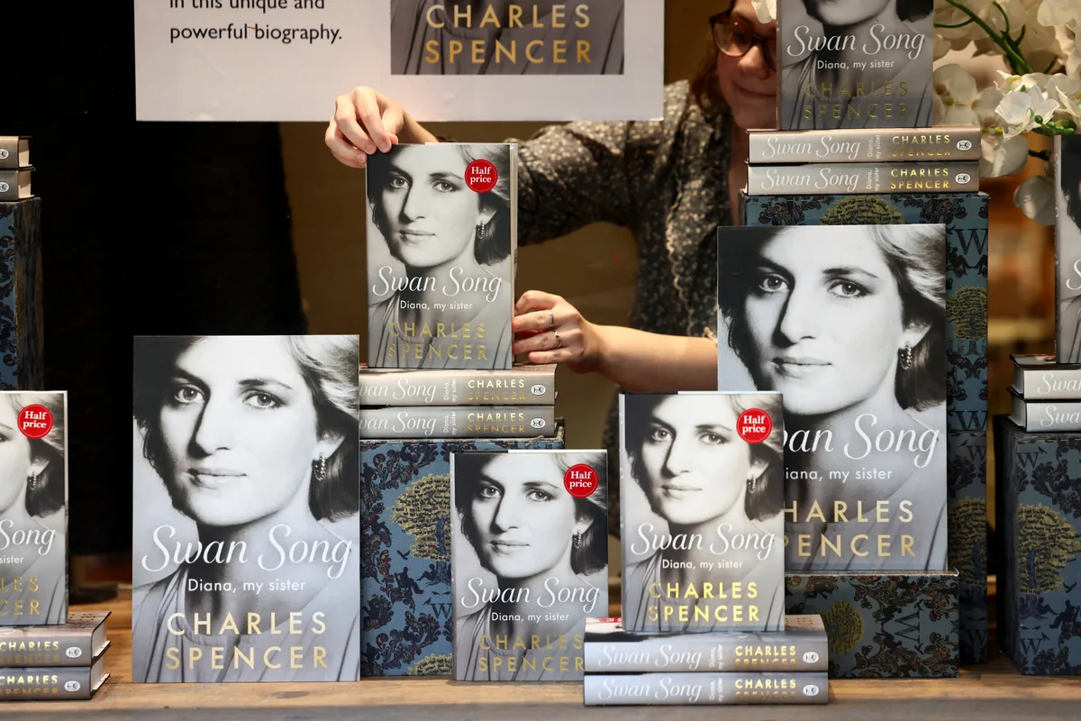 “No te preocupes, pronto la olvidaremos”: un nuevo libro del hermano de la princesa Diana revela una guerra de palabras con el rey Carlos III