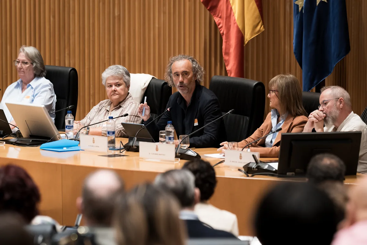 Una investigadora de la CIAF ante las víctimas de Adamuz:"Falta transparencia, nos cambian los informes; nos gustaría que saliese la verdad"