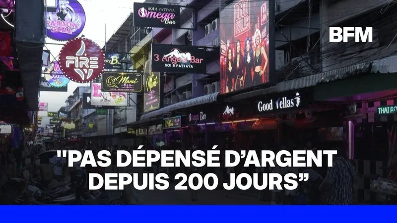 Épuisés après neuf mois en mer, les marins du porte-avions américain USS Abraham Lincoln font escale à Pattaya en Thaïlande