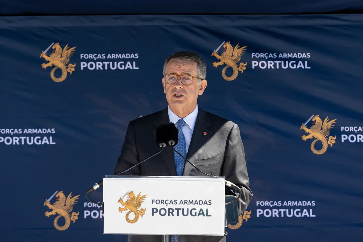 Seguro promulga Lei de Estrangeiros e de Concessão de Asilo