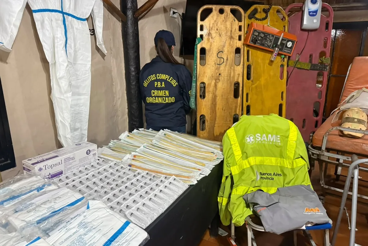 Cayó una banda de falsos médicos: cobraban un servicio premium y las ambulancias tenían tubos de oxígeno vacíos