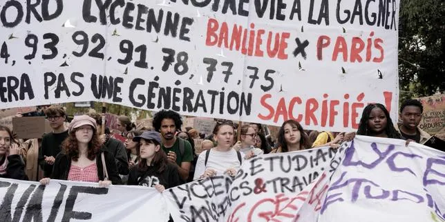 La mobilisation lycéenne se poursuit partout en France : « battles d’aura », « Marseillaise », défilés et incidents