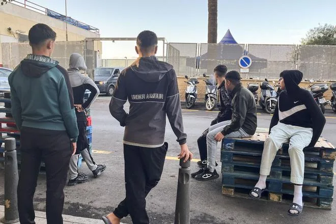 Sondeo elecciones generales: El 70% de los españoles apuestan por devolver a los migrantes que entraron en Ceuta