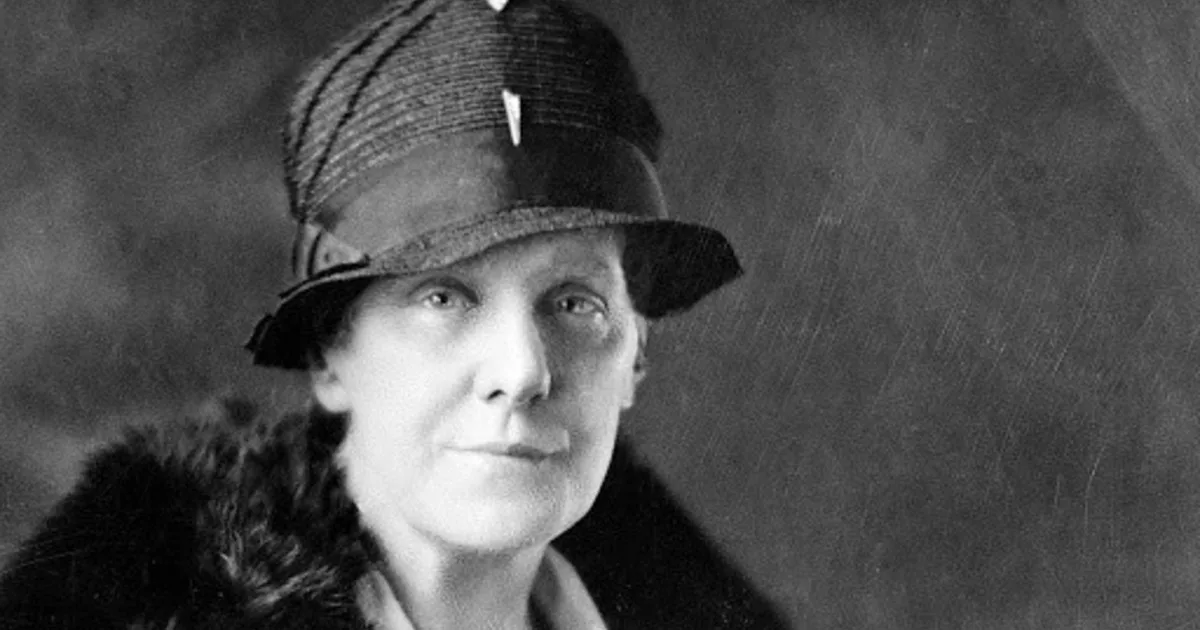 Pioneras del Día de la Madre: cómo una estadounidense arrepentida de su creación inspiró a una británica a rescatar tradiciones medievales