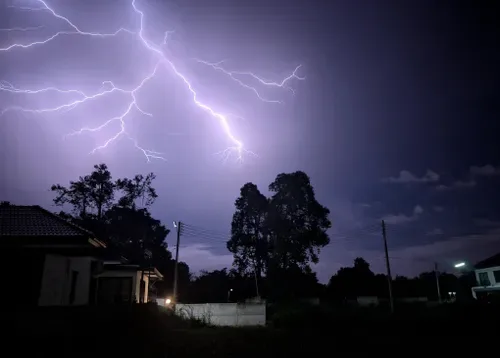 Thursday weather: Severe thunderstorms, heatwave conditions and fire danger hit parts of SA