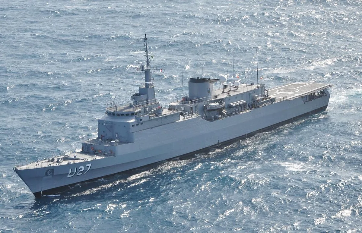 Navio-escola da Marinha do Brasil atraca em Lisboa com dois dias de visita aberta ao público
