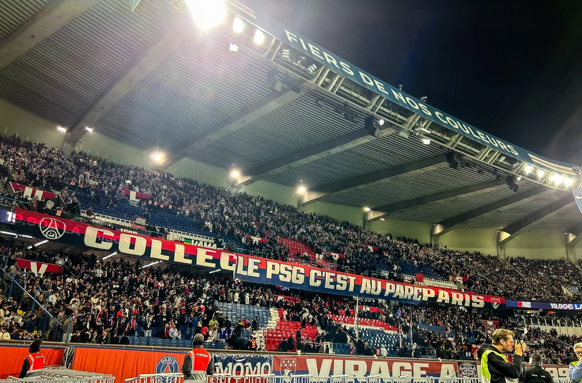 Les supporters du PSG se mobilisent en soutien aux lycéens… et se font censurer