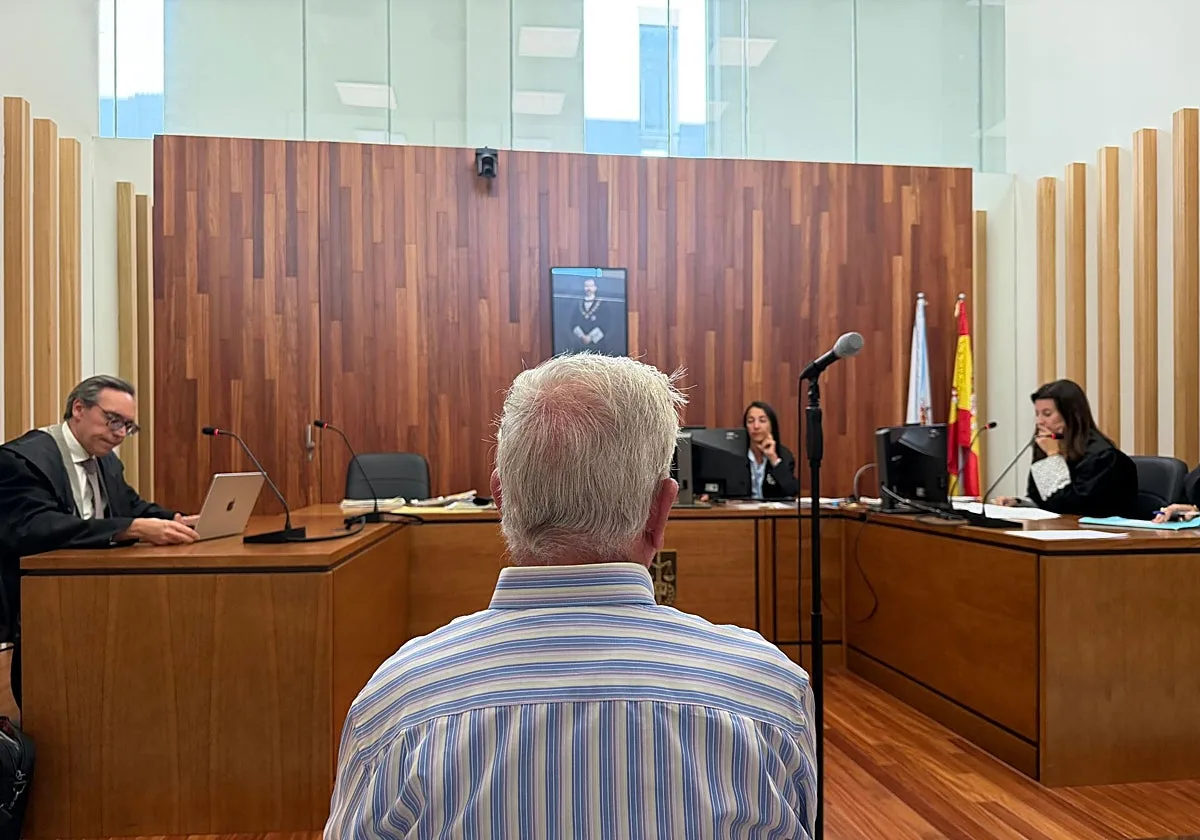 Un octogenario acepta una multa de 2.160 euros por tocar los genitales a un joven en una calle de Vigo